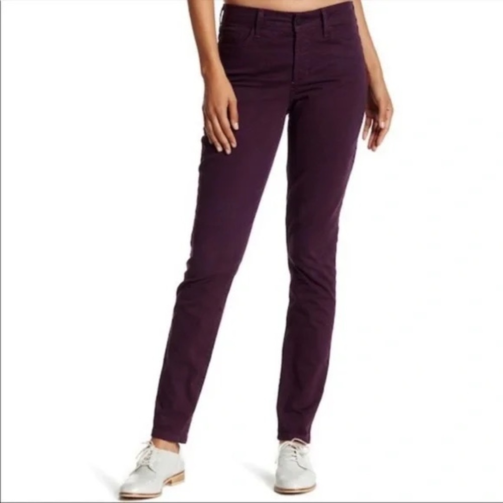 NYDJ - Alina High Waist Skinny Legging Jean in Burgundy.
